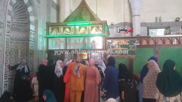 إقبال على زيارة مقام العارف بالله إبراهيم الدسوقي ثالث أيام العيد 